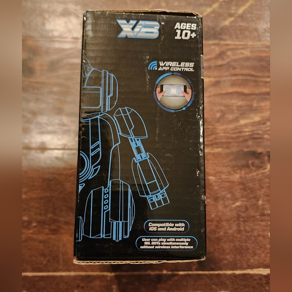 NEW WiL BOT Wireless Interactive Listening Robot - Picture 5 of 7